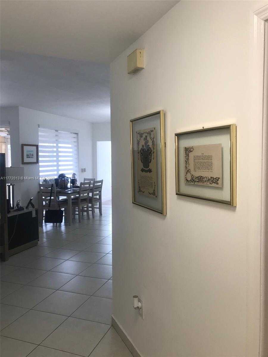 Small Image of 14621 BALGOWAN RD #102-3, Miami Lakes Number 6