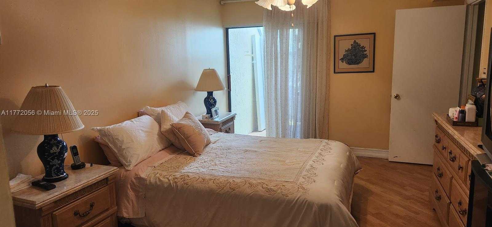 Small Image of 3545 MAGELLAN CIR #352-5, Aventura Number 13