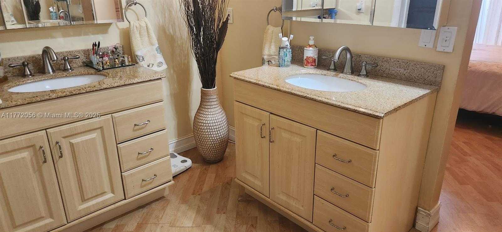 Small Image of 3545 MAGELLAN CIR #352-5, Aventura Number 14