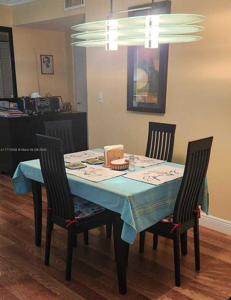Small Image of 3545 MAGELLAN CIR #352-5, Aventura Number 6