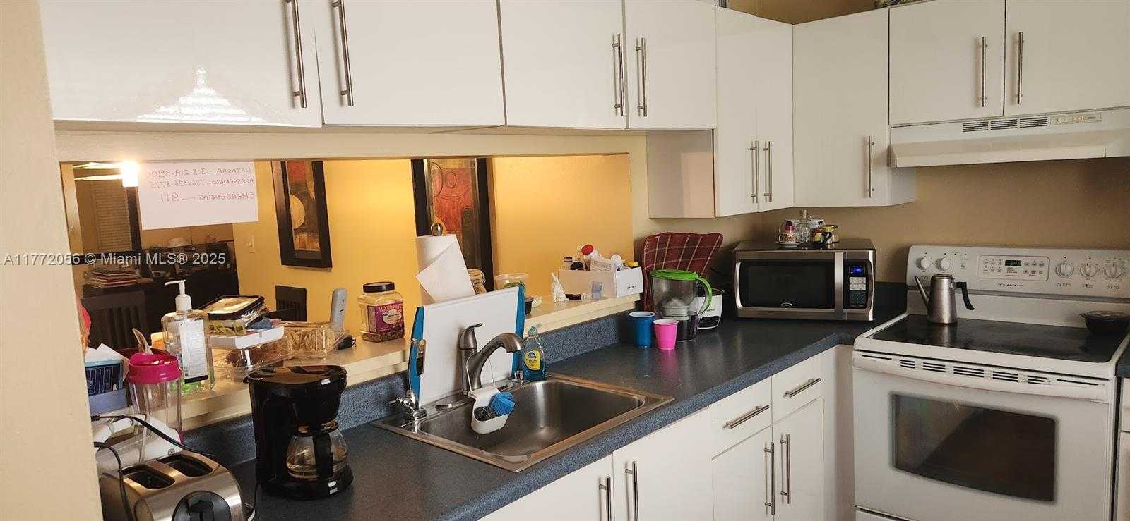 Small Image of 3545 MAGELLAN CIR #352-5, Aventura Number 7