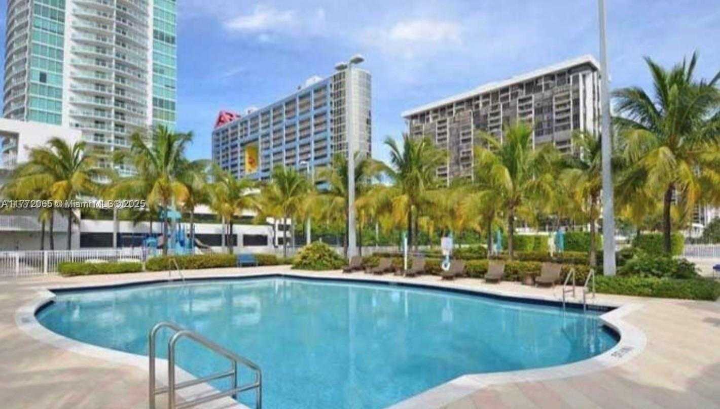Small Image of 2101 BRICKELL AVE #1803, Miami Number 10
