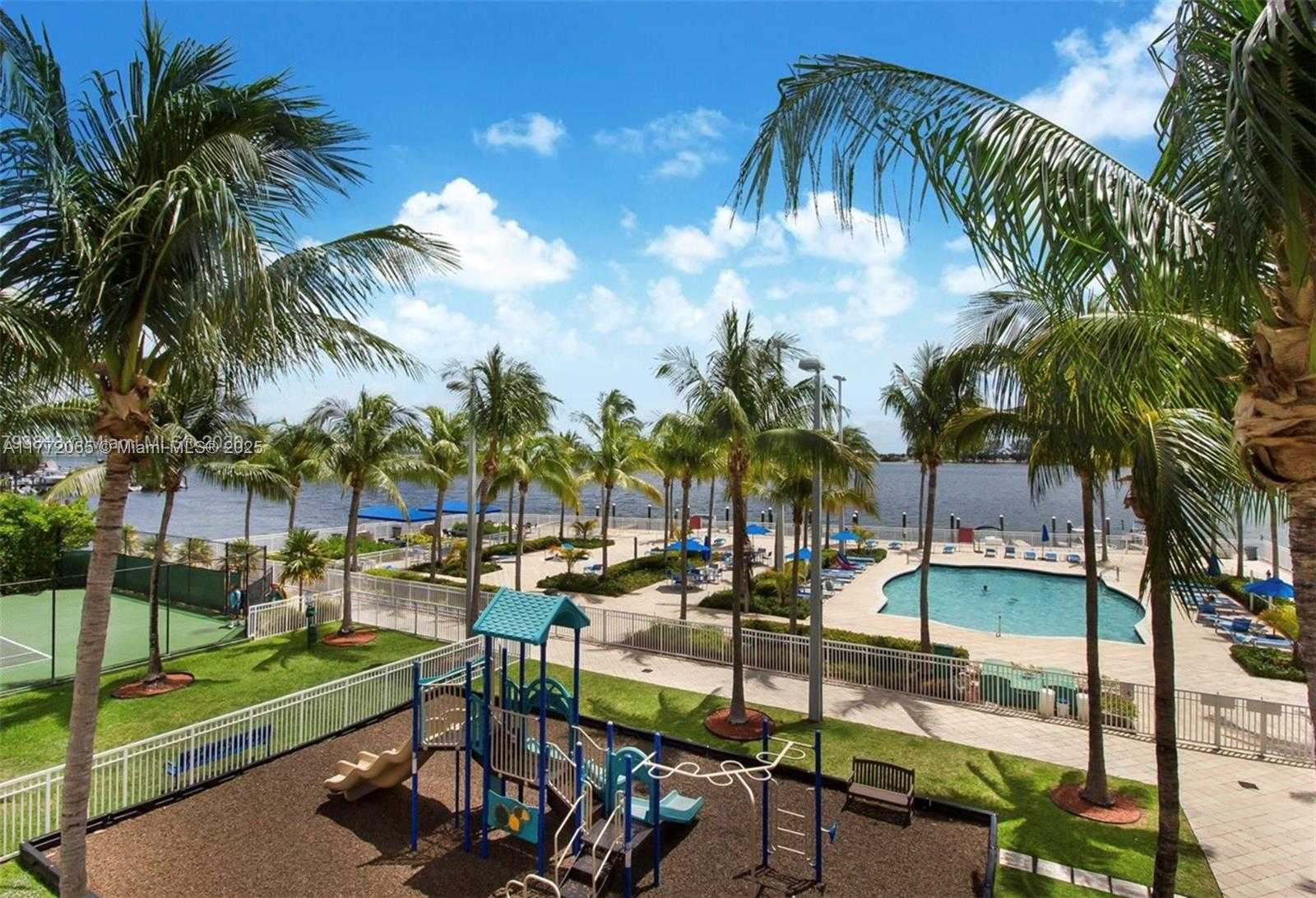 Small Image of 2101 BRICKELL AVE #1803, Miami Number 11