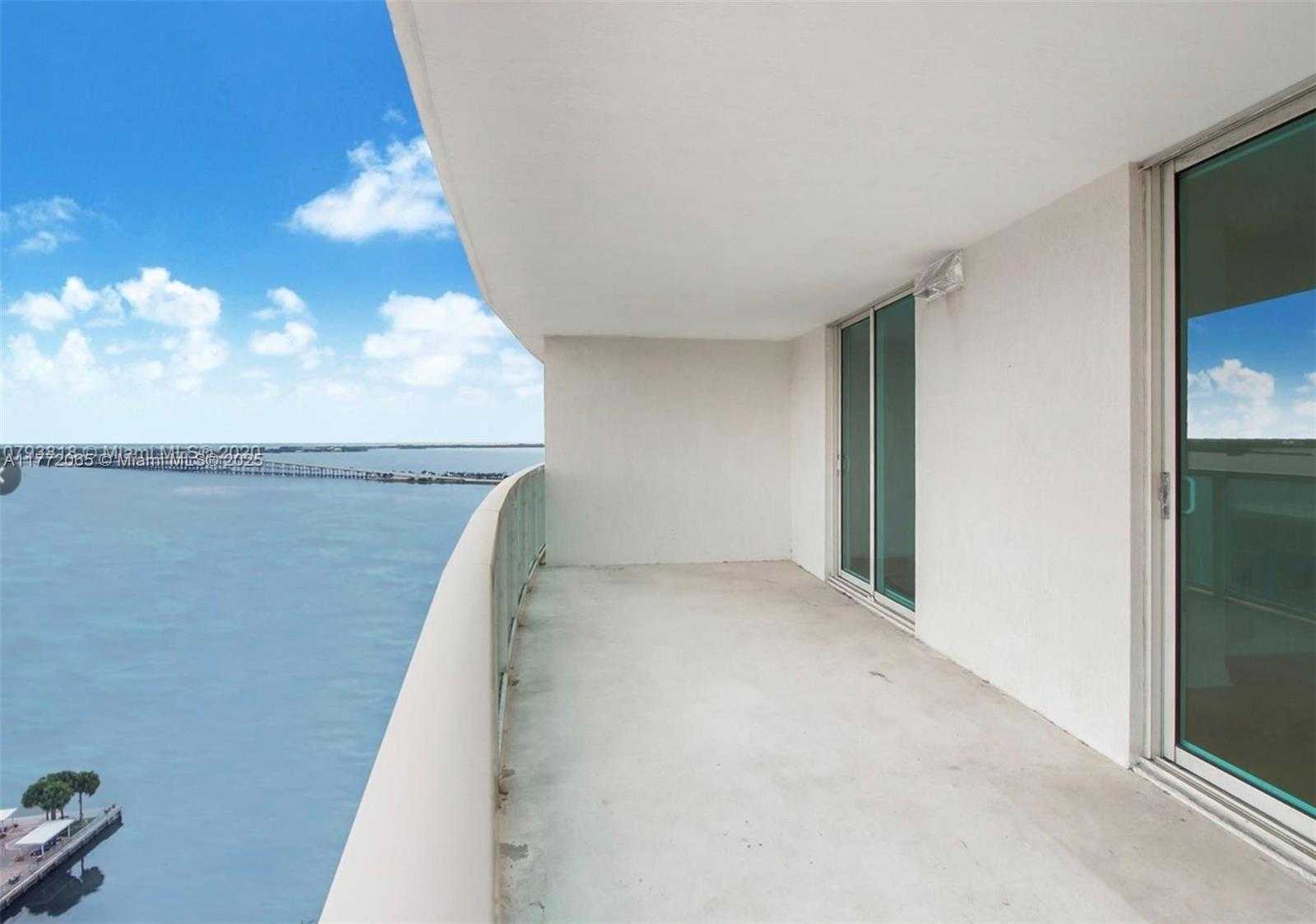 Small Image of 2101 BRICKELL AVE #1803, Miami Number 4