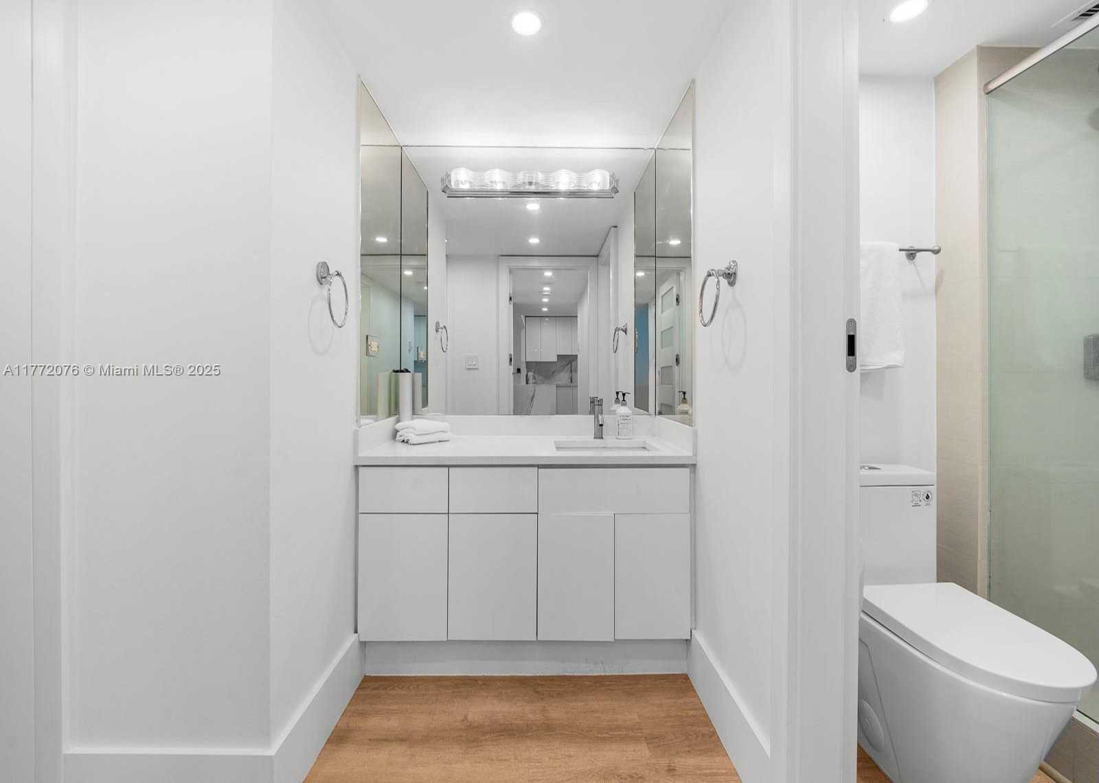 Small Image of 2301 COLLINS AVE #603, Miami Beach Number 24