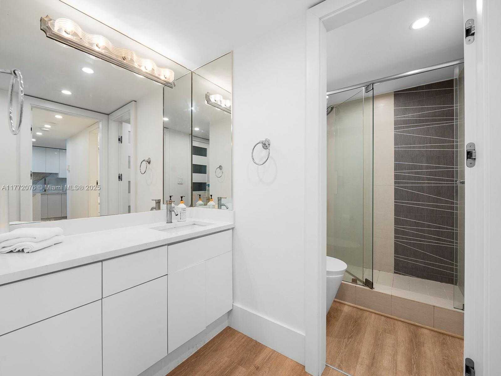 Small Image of 2301 COLLINS AVE #603, Miami Beach Number 25