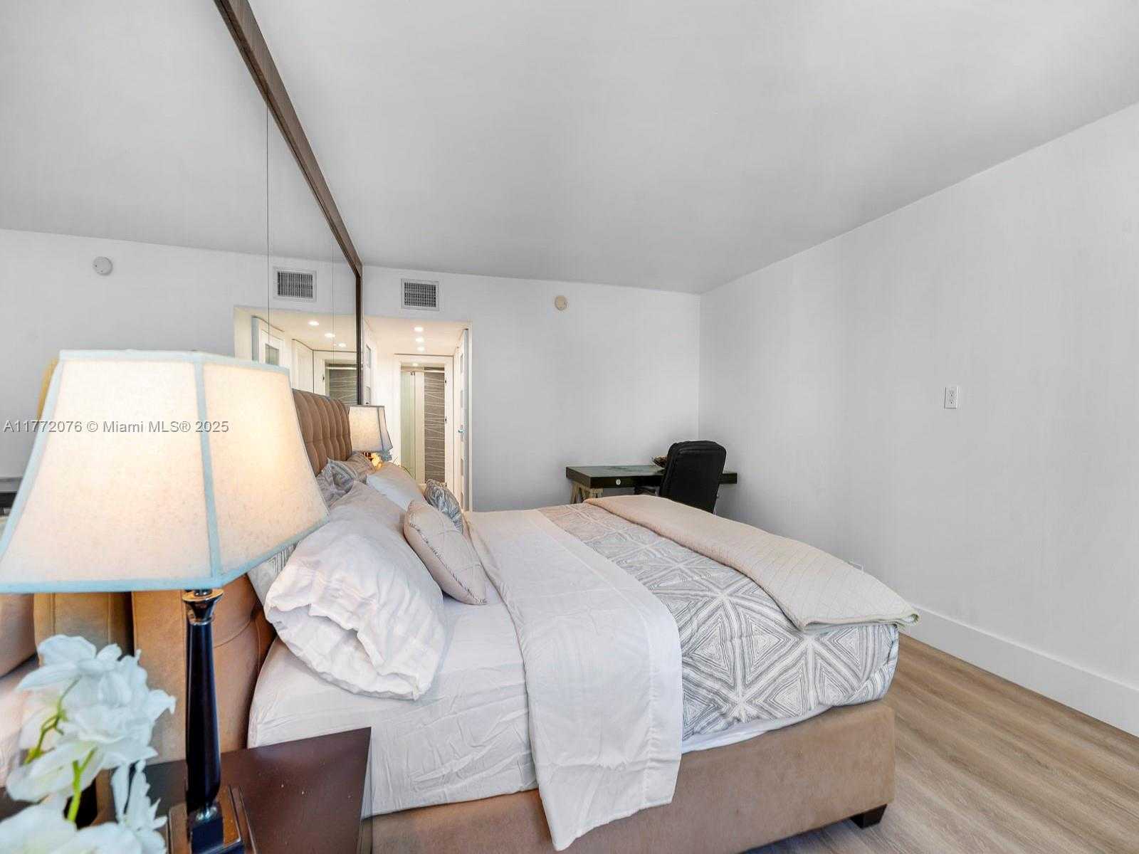 Small Image of 2301 COLLINS AVE #603, Miami Beach Number 27