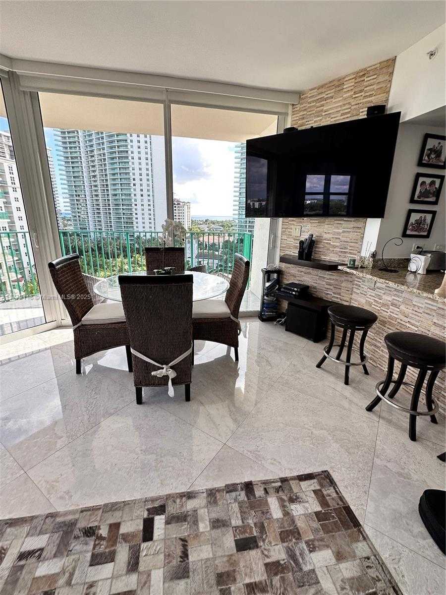 Small Image of 19900 EAST COUNTRY CLUB DR #1012, Aventura Number 14