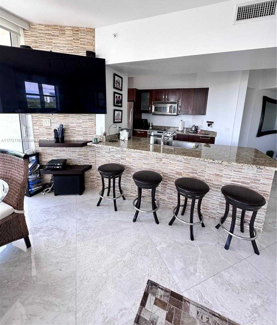 Small Image of 19900 EAST COUNTRY CLUB DR #1012, Aventura Number 15