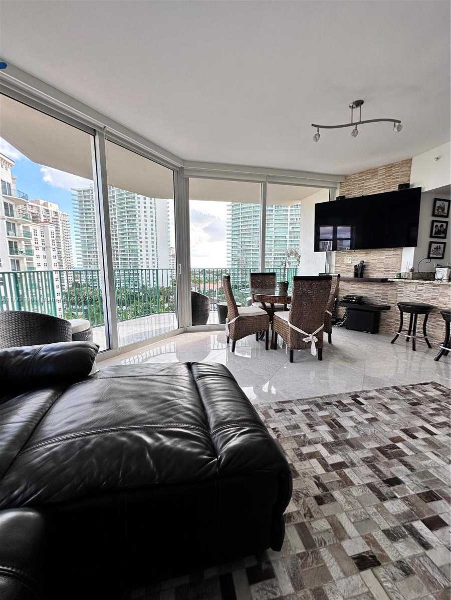 Small Image of 19900 EAST COUNTRY CLUB DR #1012, Aventura Number 16