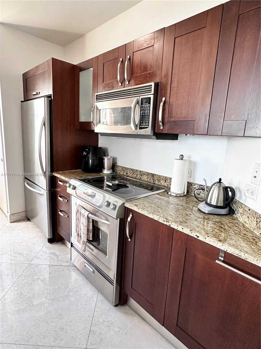 Small Image of 19900 EAST COUNTRY CLUB DR #1012, Aventura Number 18
