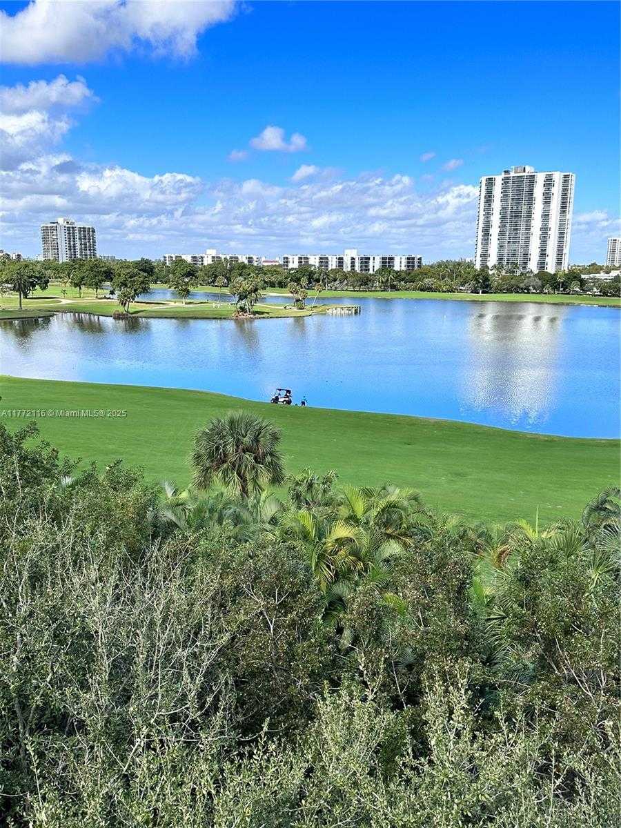 Small Image of 19900 EAST COUNTRY CLUB DR #1012, Aventura Number 2