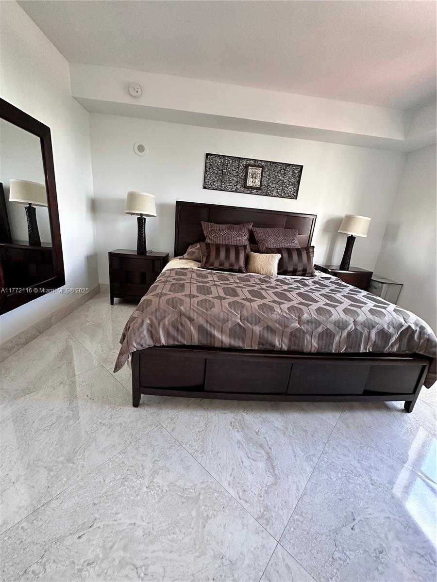 Small Image of 19900 EAST COUNTRY CLUB DR #1012, Aventura Number 23
