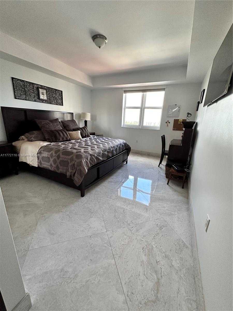 Small Image of 19900 EAST COUNTRY CLUB DR #1012, Aventura Number 24