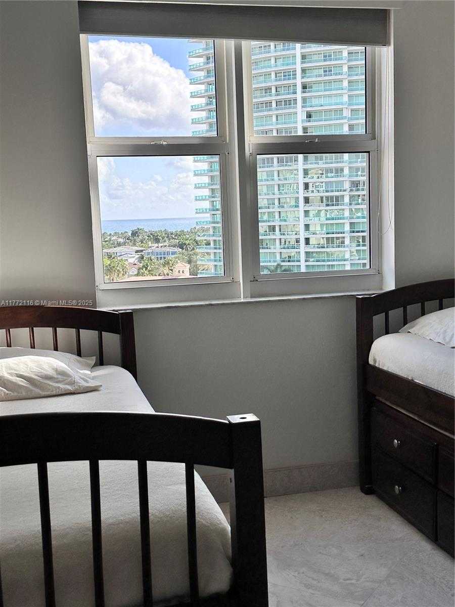Small Image of 19900 EAST COUNTRY CLUB DR #1012, Aventura Number 30