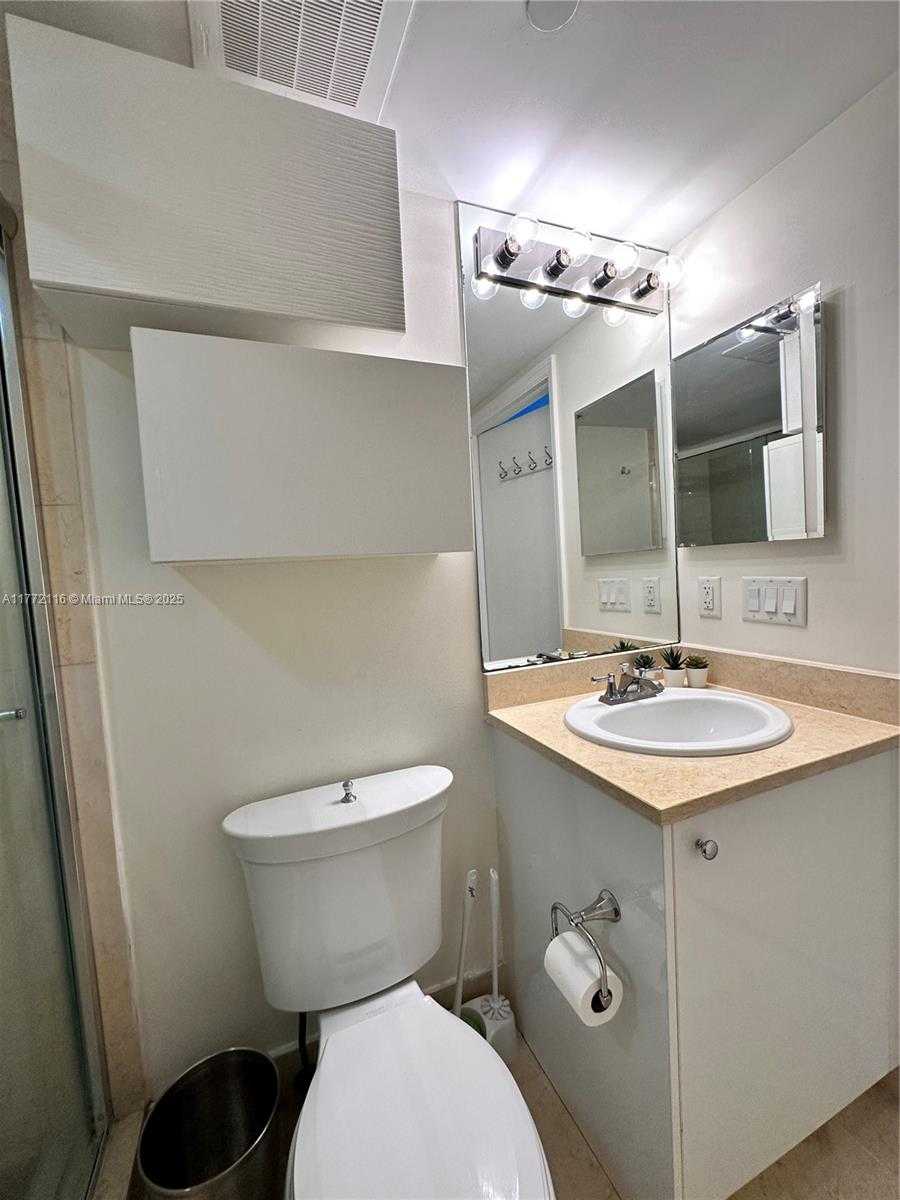 Small Image of 19900 EAST COUNTRY CLUB DR #1012, Aventura Number 32