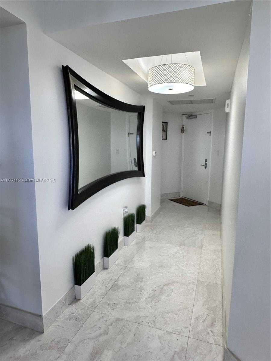 Small Image of 19900 EAST COUNTRY CLUB DR #1012, Aventura Number 9