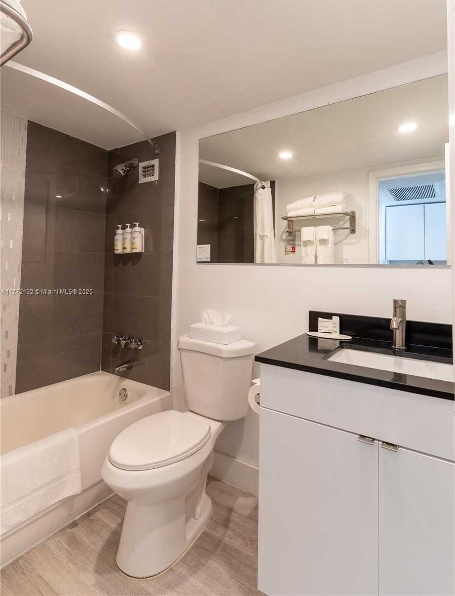 Small Image of 19201 COLLINS AVE #425, Sunny Isles Beach Number 9