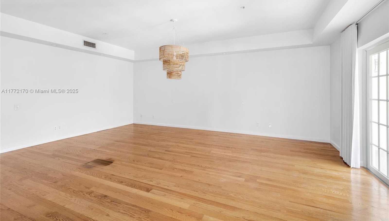 Small Image of 1415 SUNSET HARBOUR DR #406, Miami Beach Number 14