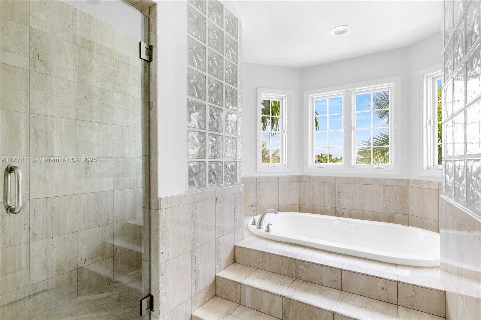 Small Image of 1415 SUNSET HARBOUR DR #406, Miami Beach Number 18