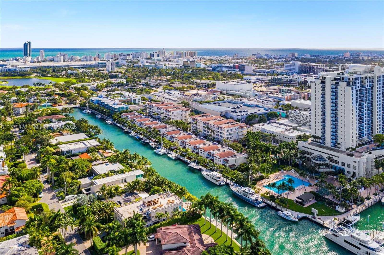 Small Image of 1415 SUNSET HARBOUR DR #406, Miami Beach Number 27