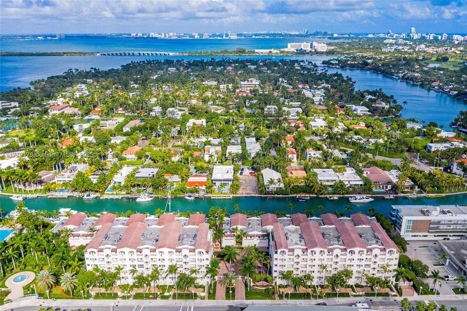 Small Image of 1415 SUNSET HARBOUR DR #406, Miami Beach Number 28