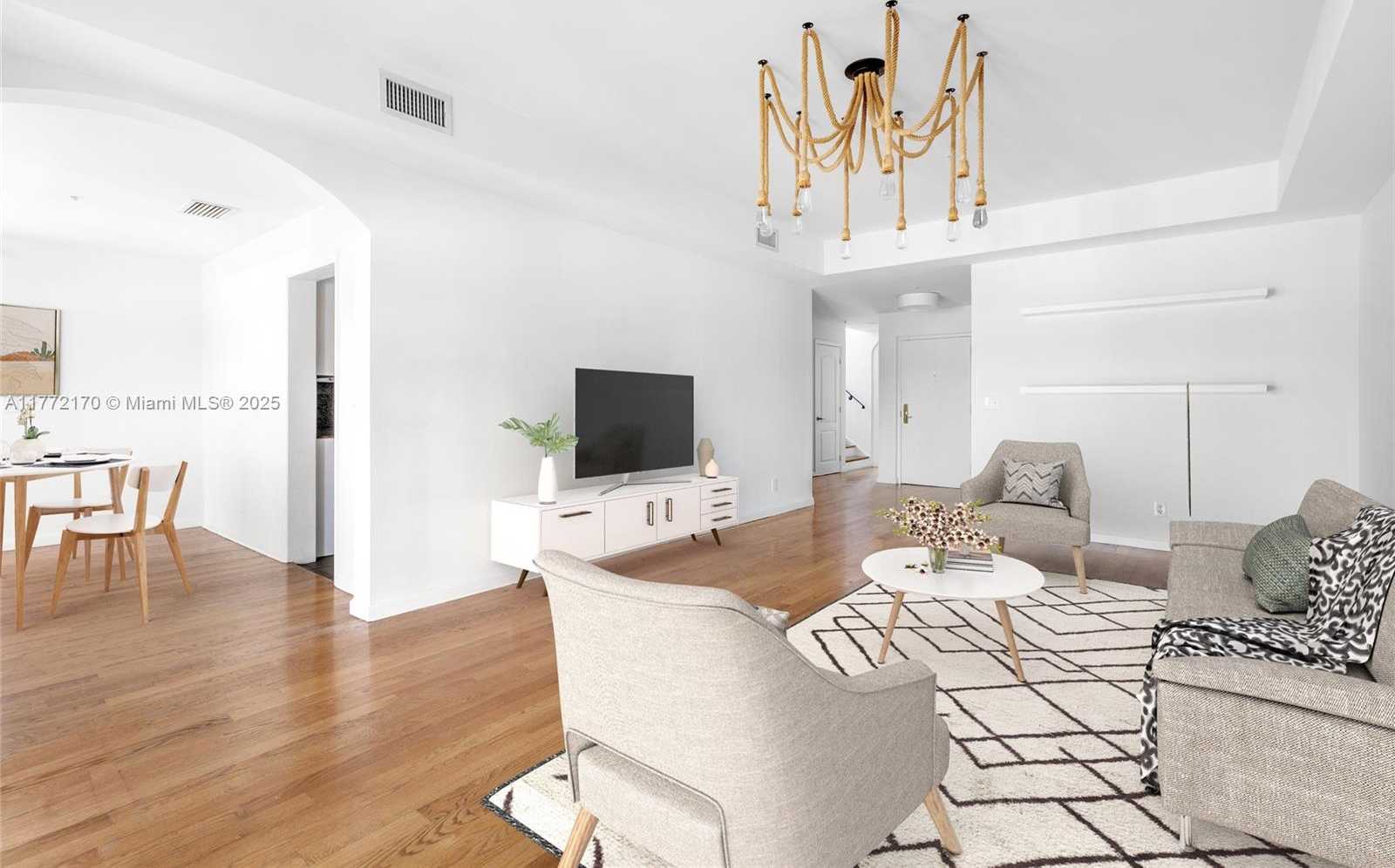 Small Image of 1415 SUNSET HARBOUR DR #406, Miami Beach Number 5