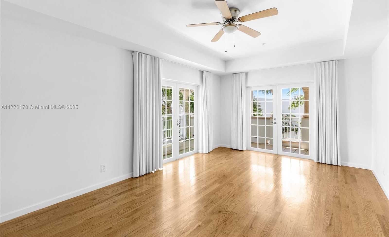 Small Image of 1415 SUNSET HARBOUR DR #406, Miami Beach Number 7