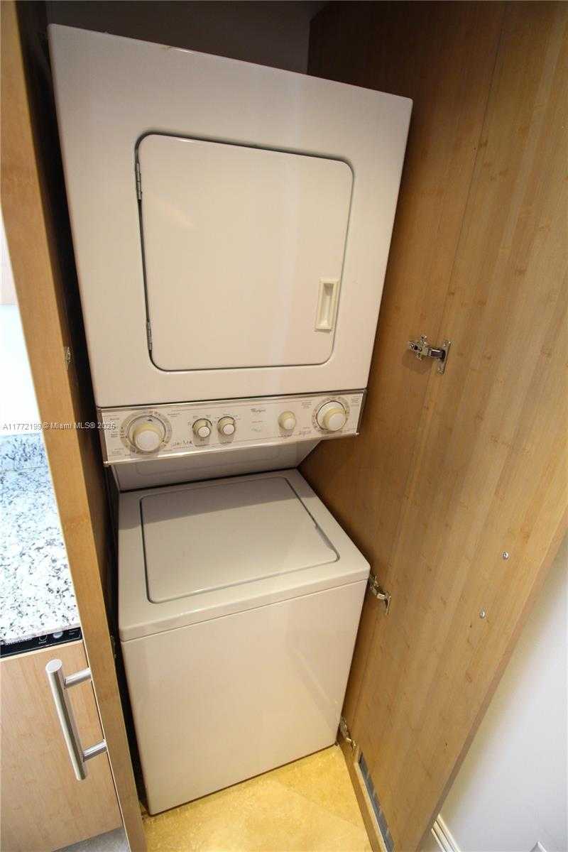 Small Image of 10275 COLLINS AVE #833, Bal Harbour Number 23