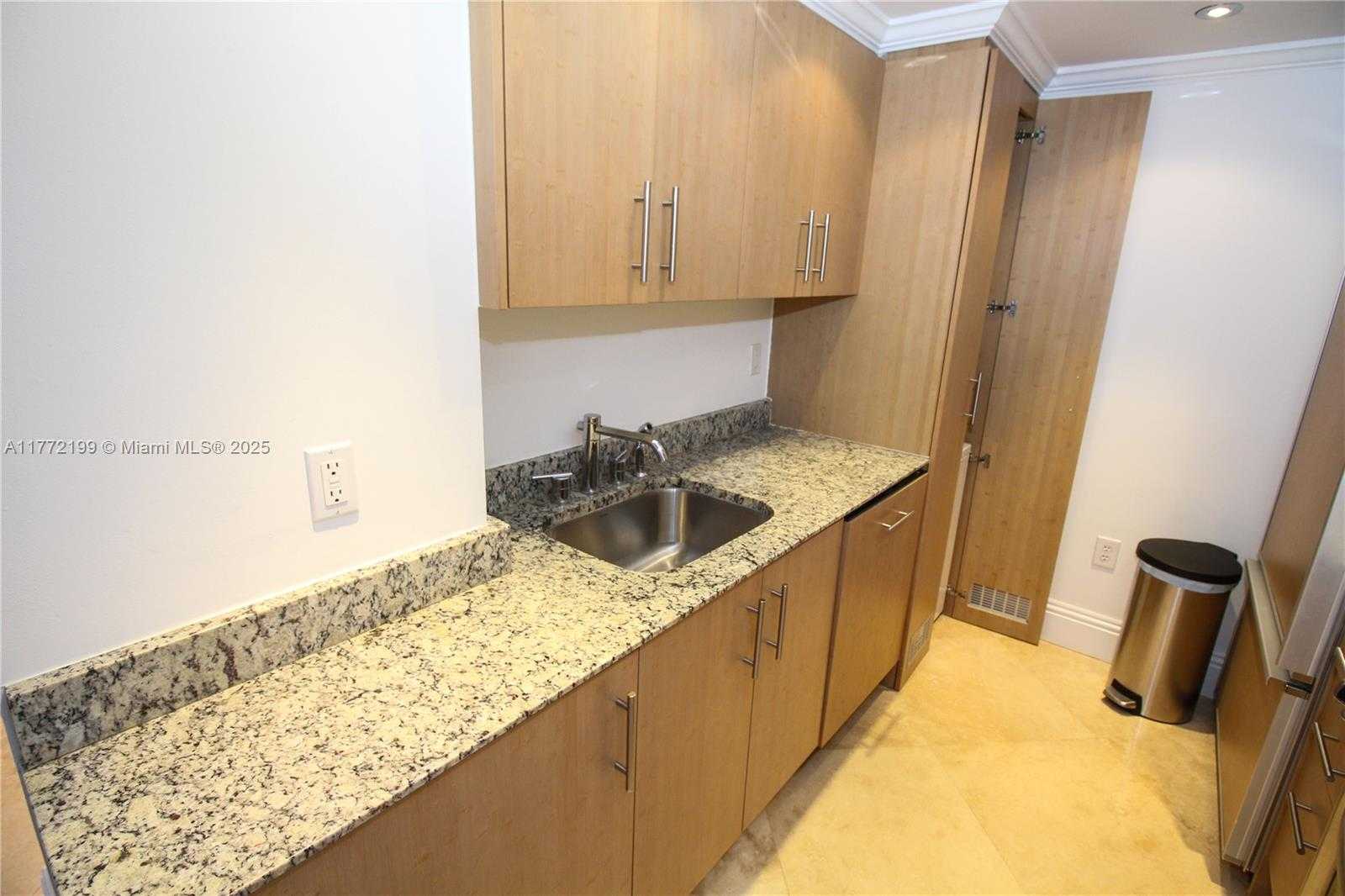 Small Image of 10275 COLLINS AVE #833, Bal Harbour Number 27
