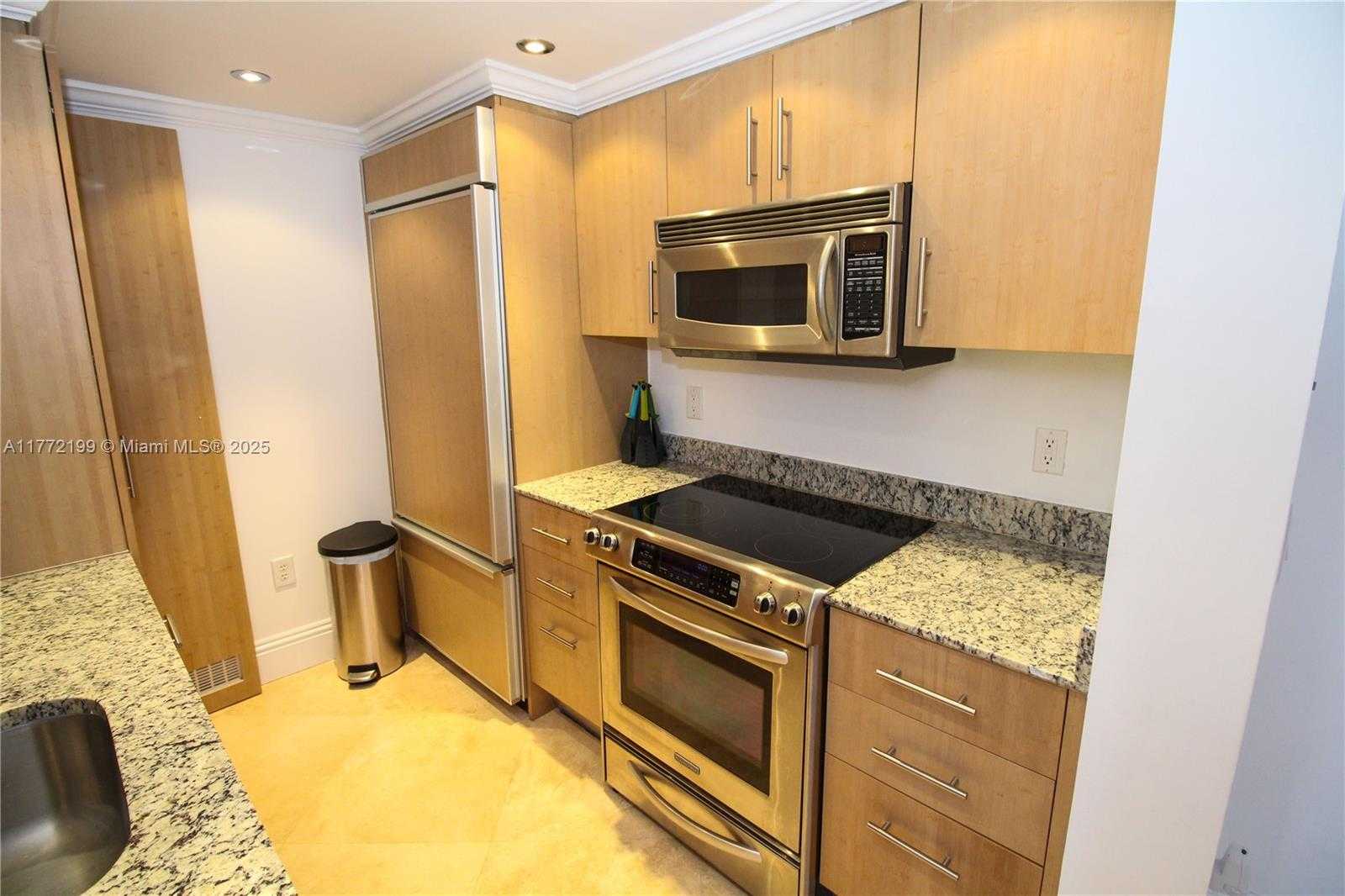 Small Image of 10275 COLLINS AVE #833, Bal Harbour Number 28