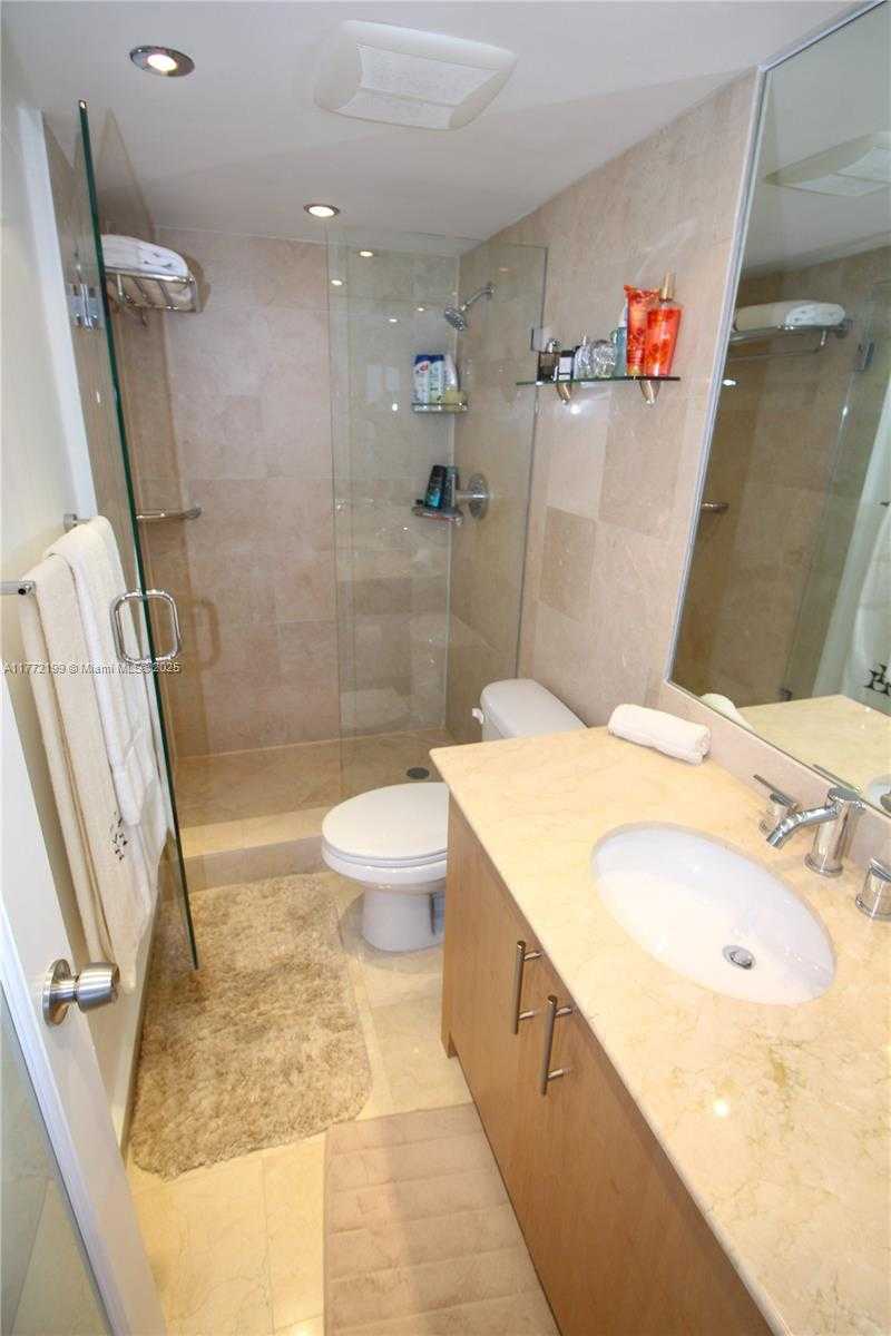 Small Image of 10275 COLLINS AVE #833, Bal Harbour Number 33