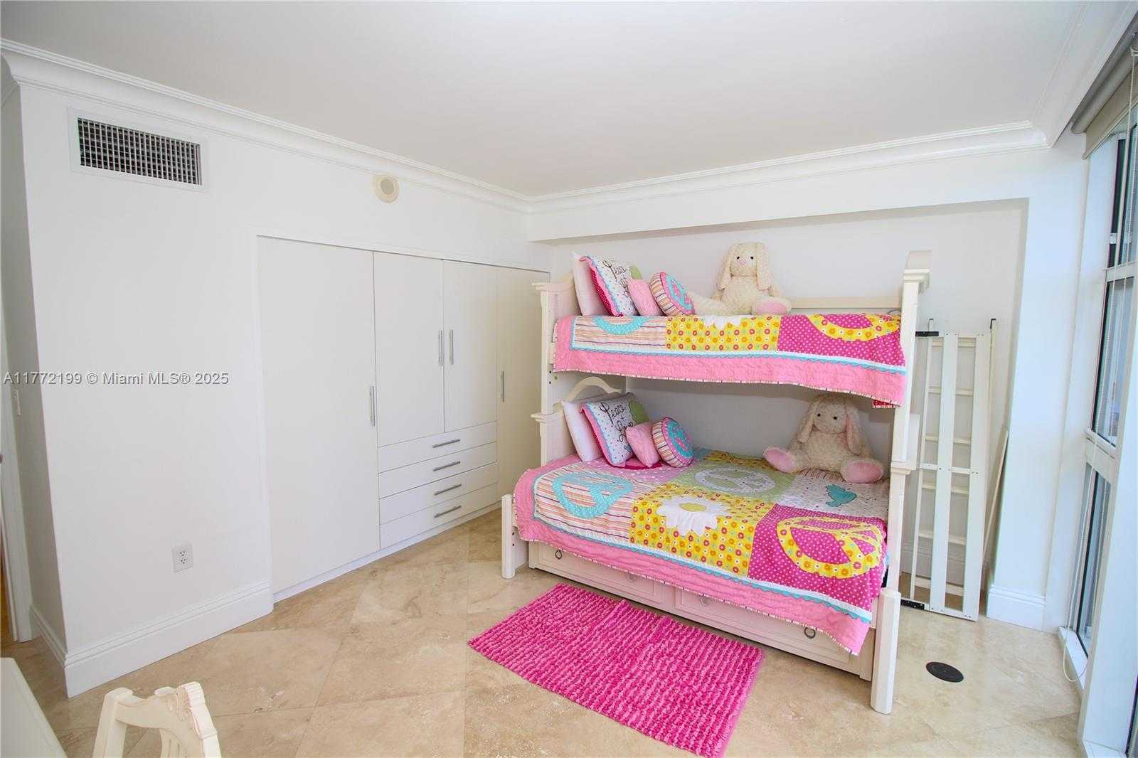 Small Image of 10275 COLLINS AVE #833, Bal Harbour Number 39
