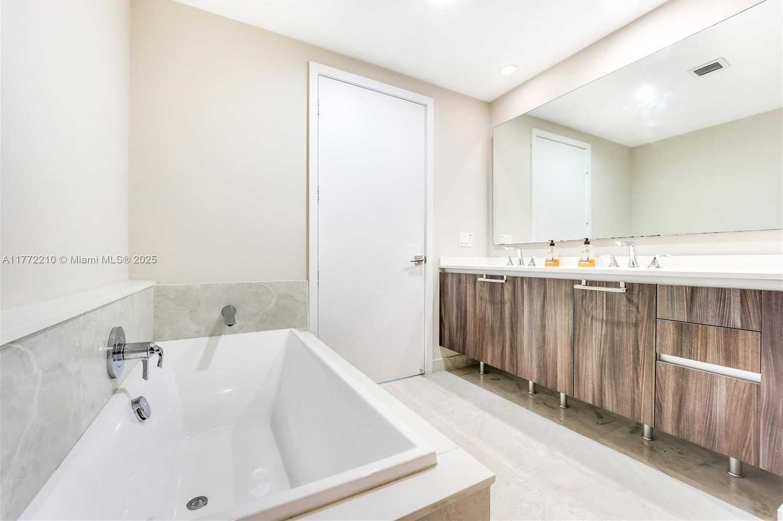 Small Image of 488 NORTH EAST 18TH ST #1810, Miami Number 10