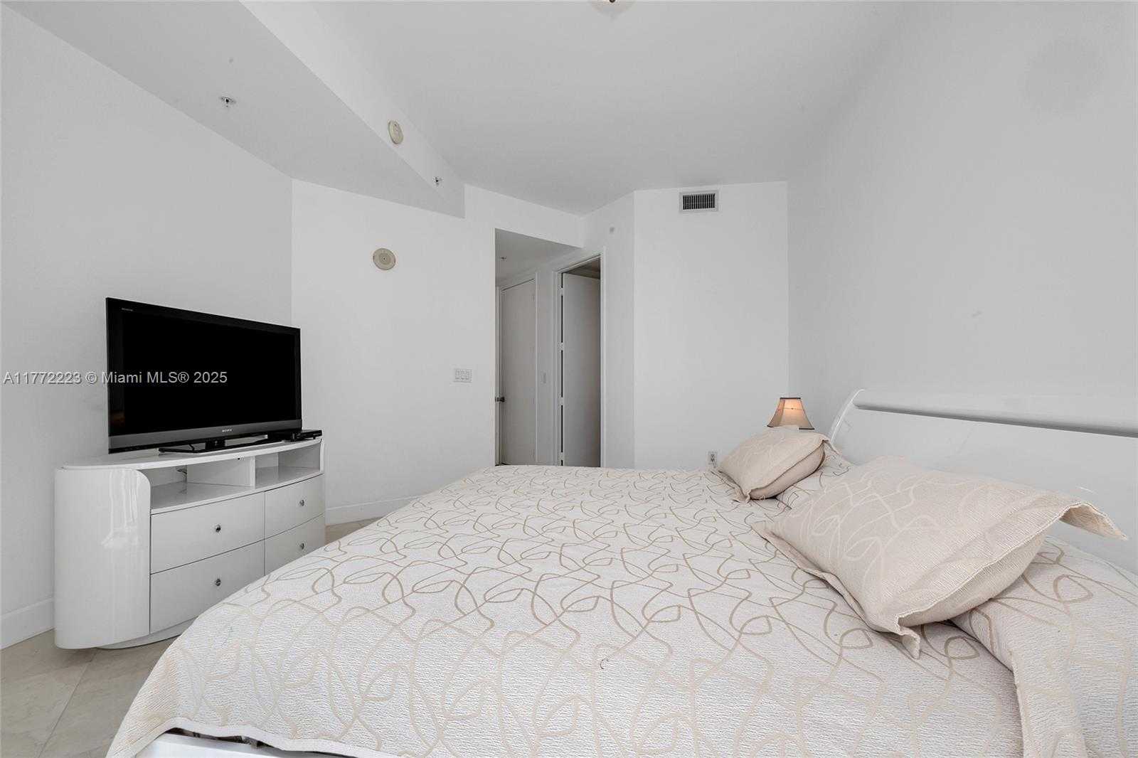 Small Image of 18201 COLLINS AVE #3301A, Sunny Isles Beach Number 20