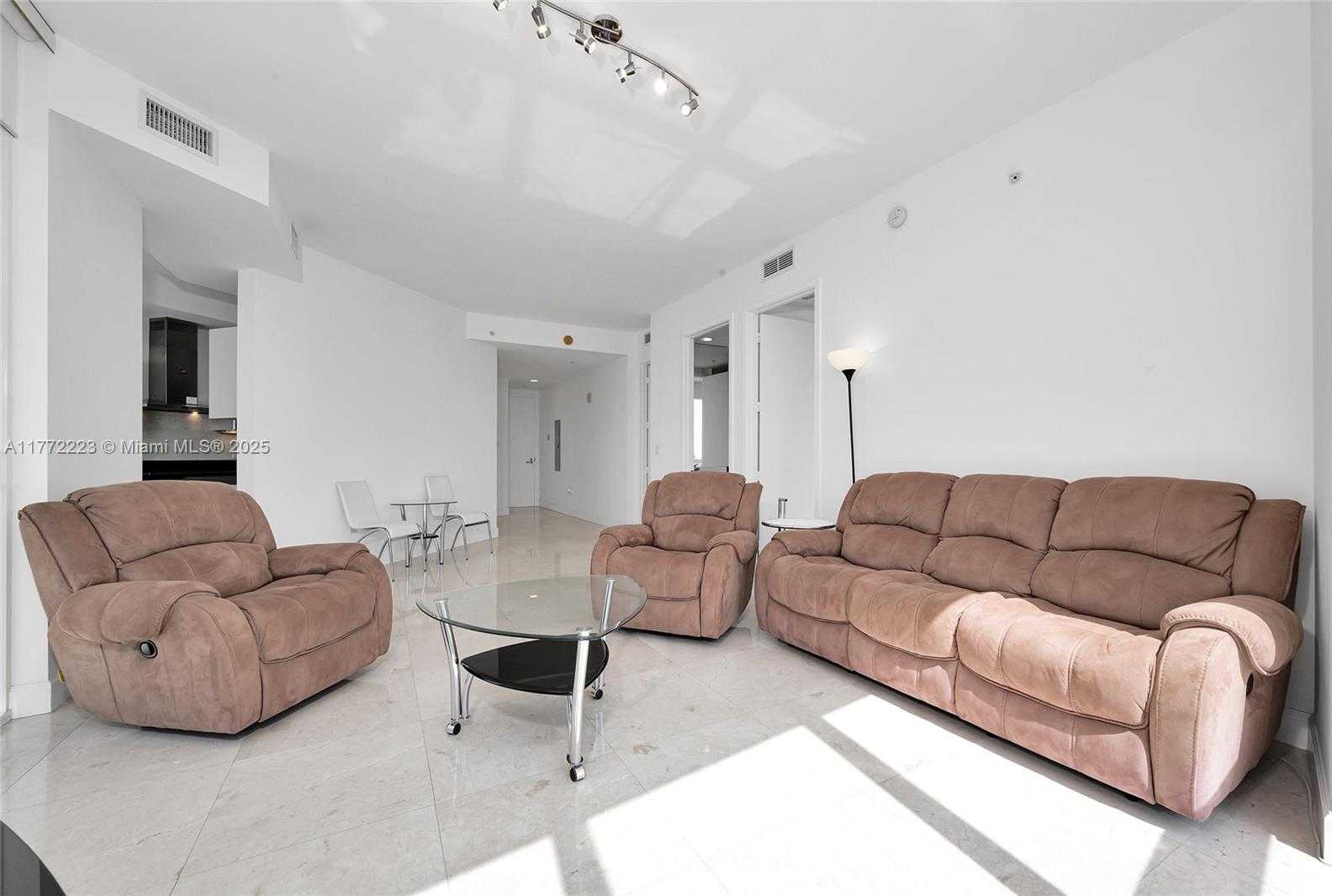 Small Image of 18201 COLLINS AVE #3301A, Sunny Isles Beach Number 8