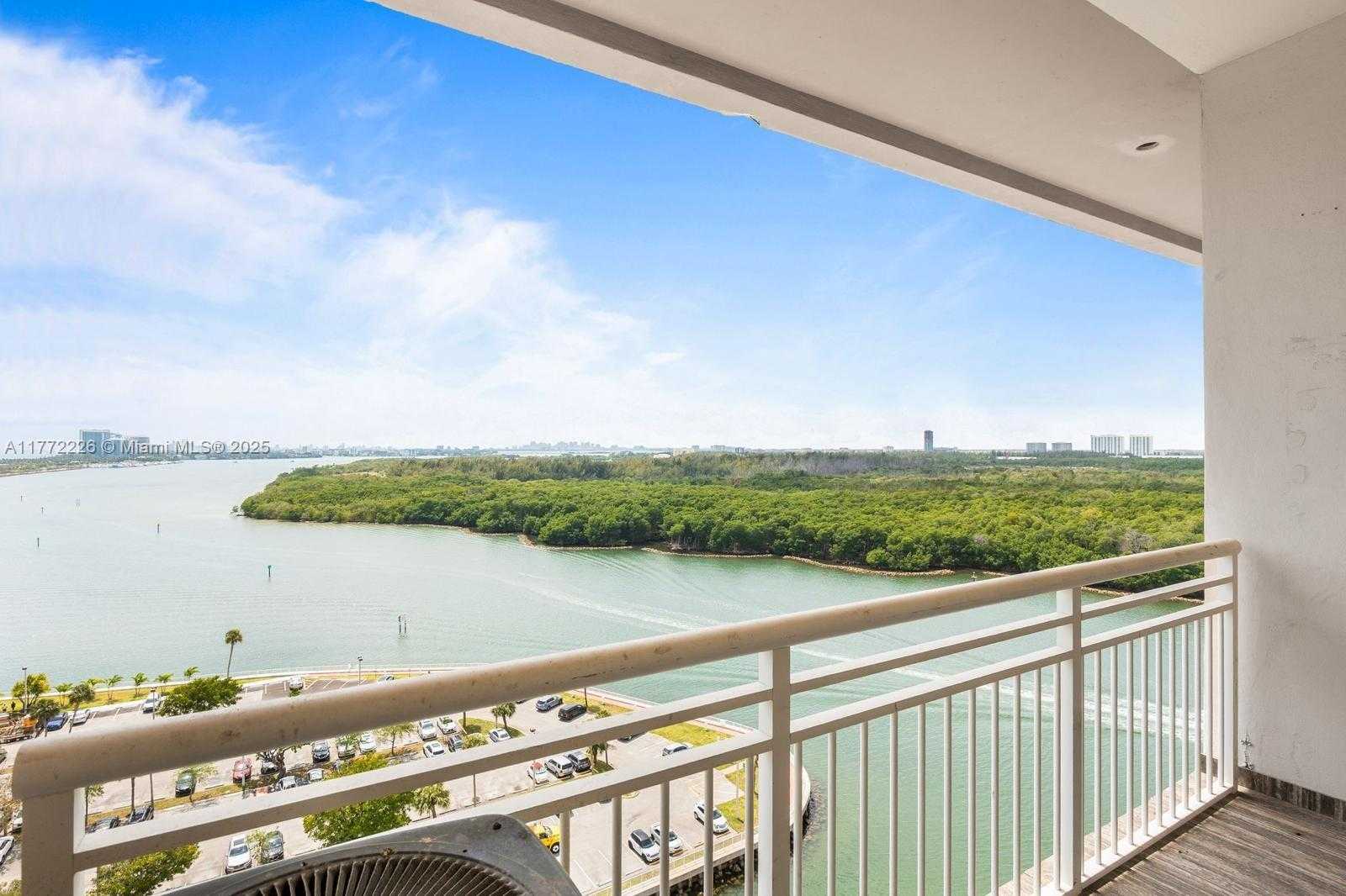 Small Image of 400 KINGS POINT DR #1607, Sunny Isles Beach Number 3