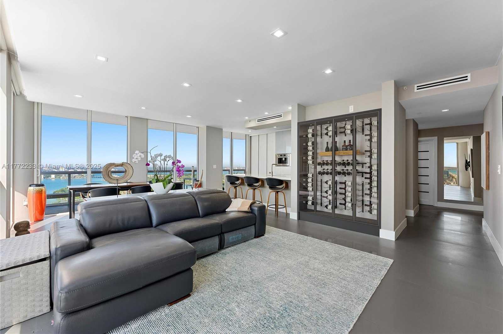 Small Image of 6365 COLLINS AVE #4307, Miami Beach Number 9