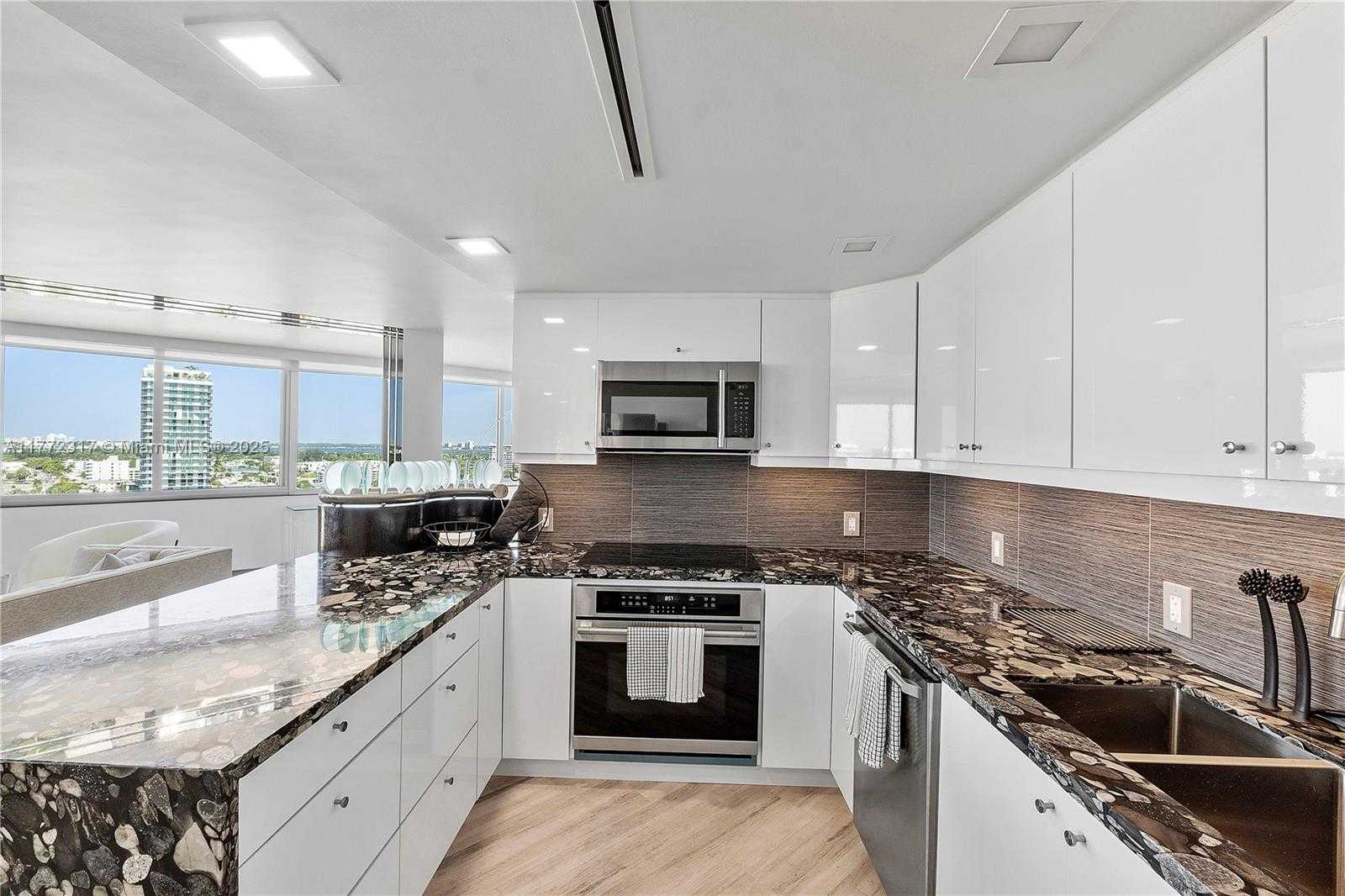 Small Image of 7135 COLLINS AVE #1735, Miami Beach Number 11