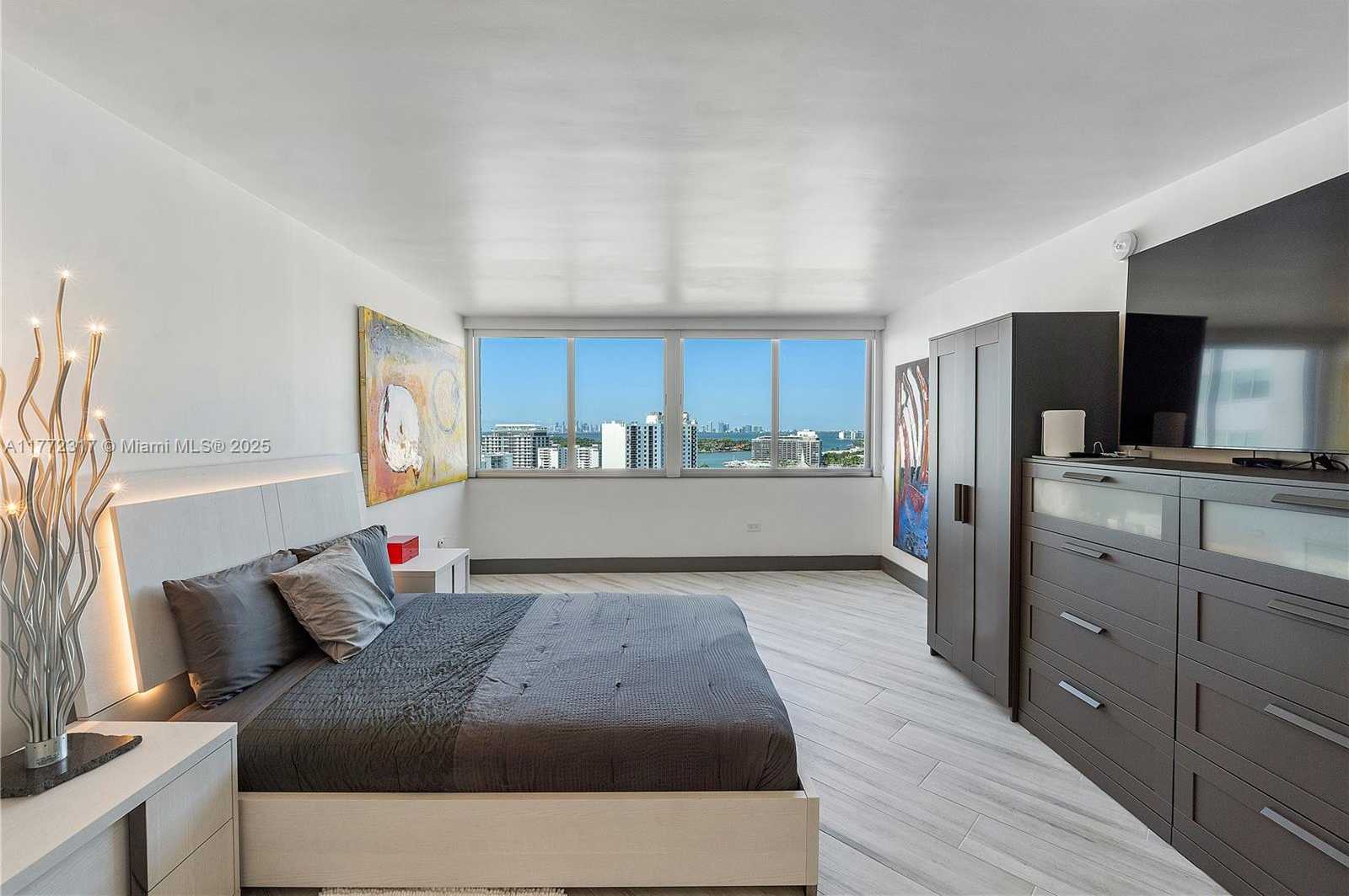 Small Image of 7135 COLLINS AVE #1735, Miami Beach Number 13