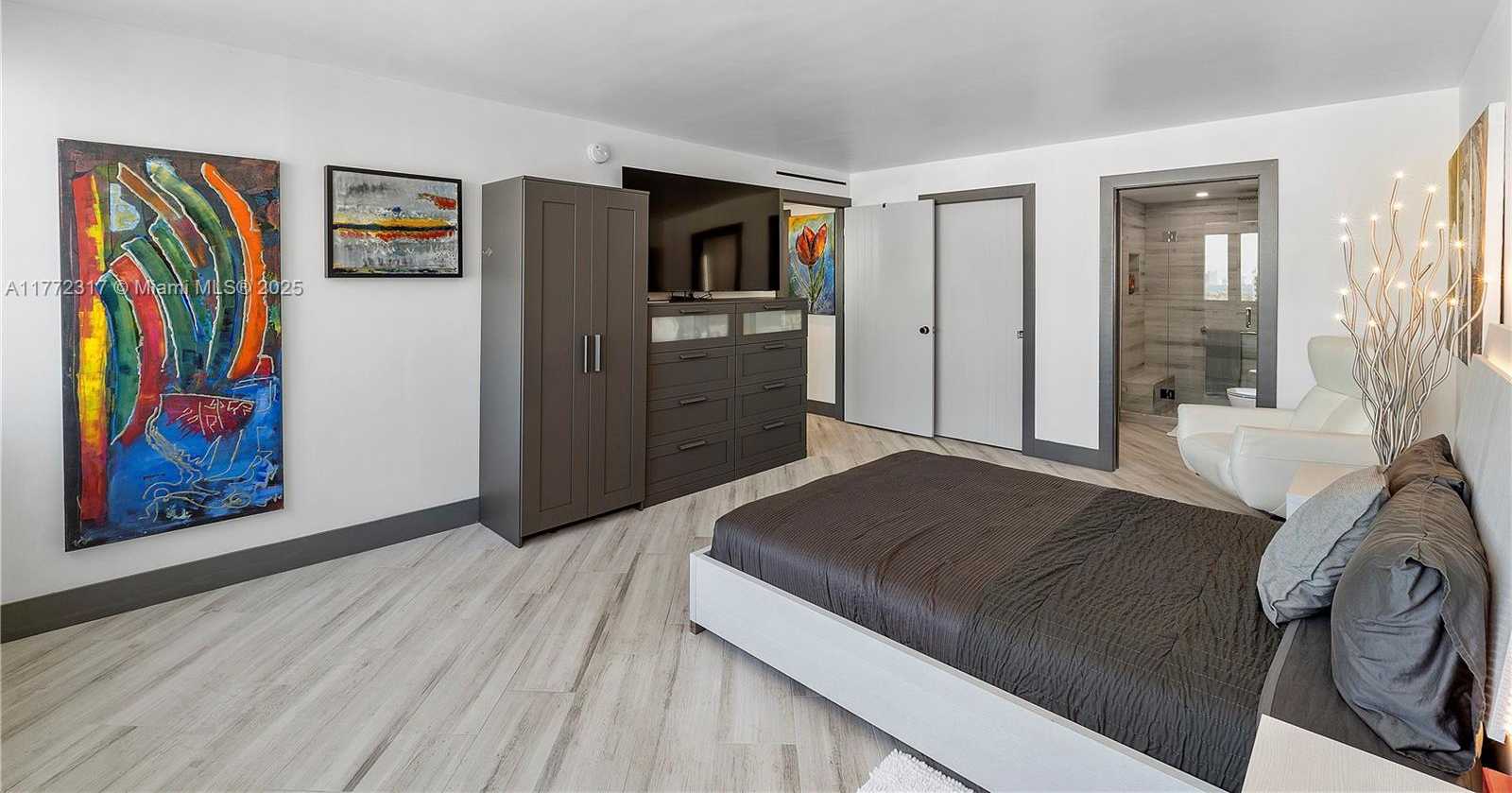 Small Image of 7135 COLLINS AVE #1735, Miami Beach Number 15