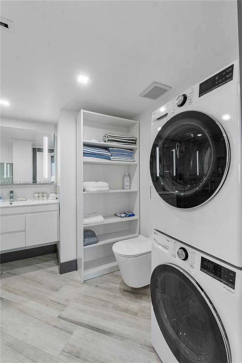Small Image of 7135 COLLINS AVE #1735, Miami Beach Number 22