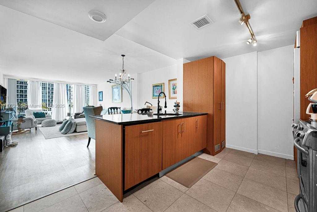 Small Image of 10275 COLLINS AVE #312, Bal Harbour Number 11