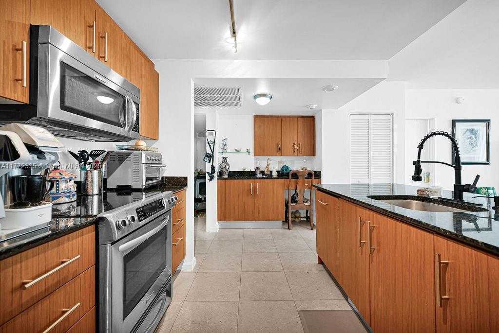 Small Image of 10275 COLLINS AVE #312, Bal Harbour Number 12