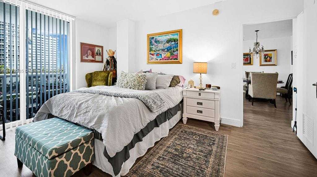 Small Image of 10275 COLLINS AVE #312, Bal Harbour Number 19