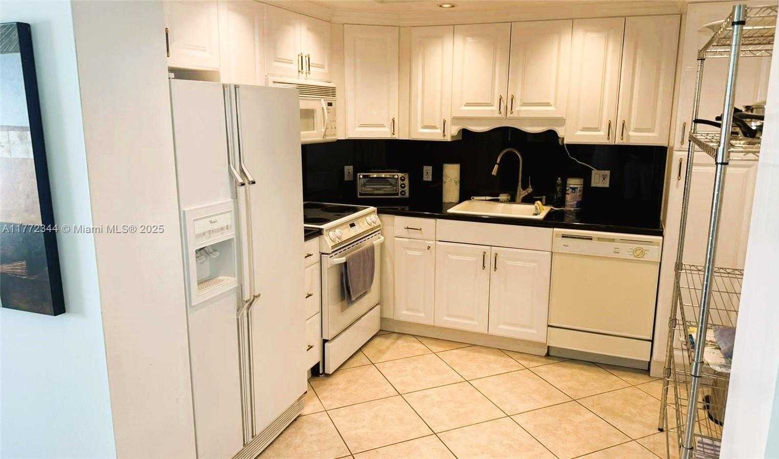 Small Image of 1950 SOUTH OCEAN DR #6G, Hallandale Beach Number 2