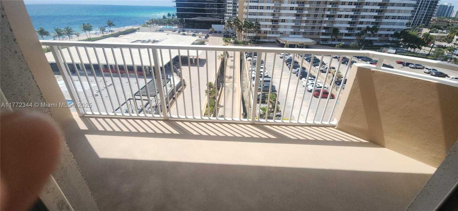 Small Image of 1950 SOUTH OCEAN DR #6G, Hallandale Beach Number 3