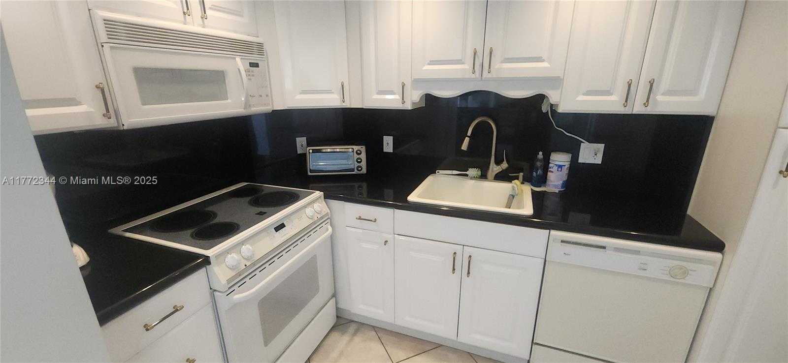 Small Image of 1950 SOUTH OCEAN DR #6G, Hallandale Beach Number 9