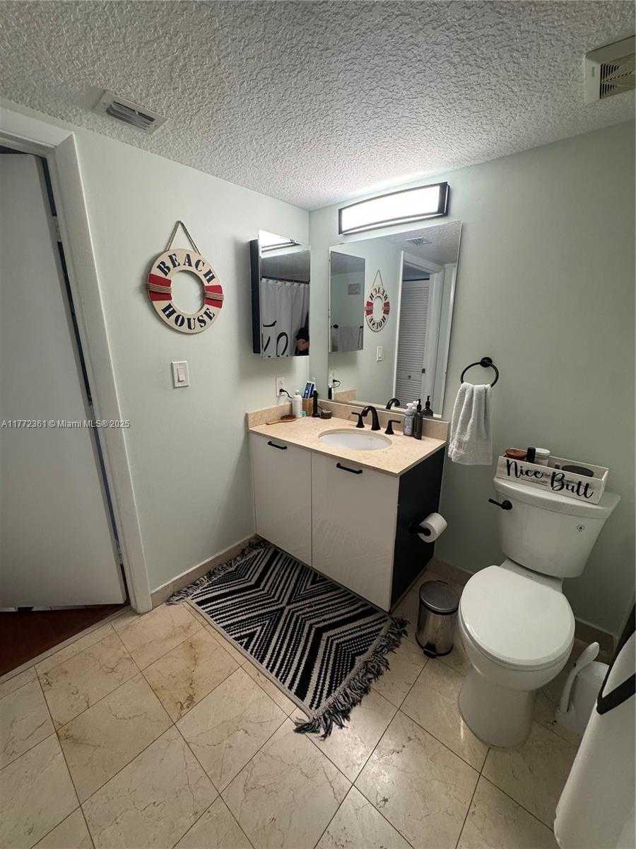 Small Image of 1800 NORTH BAYSHORE DR #1404, Miami Number 11
