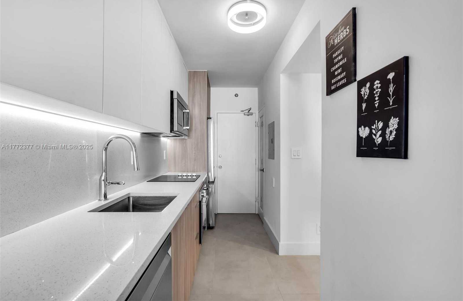 Small Image of 100 LINCOLN RD #539, Miami Beach Number 7
